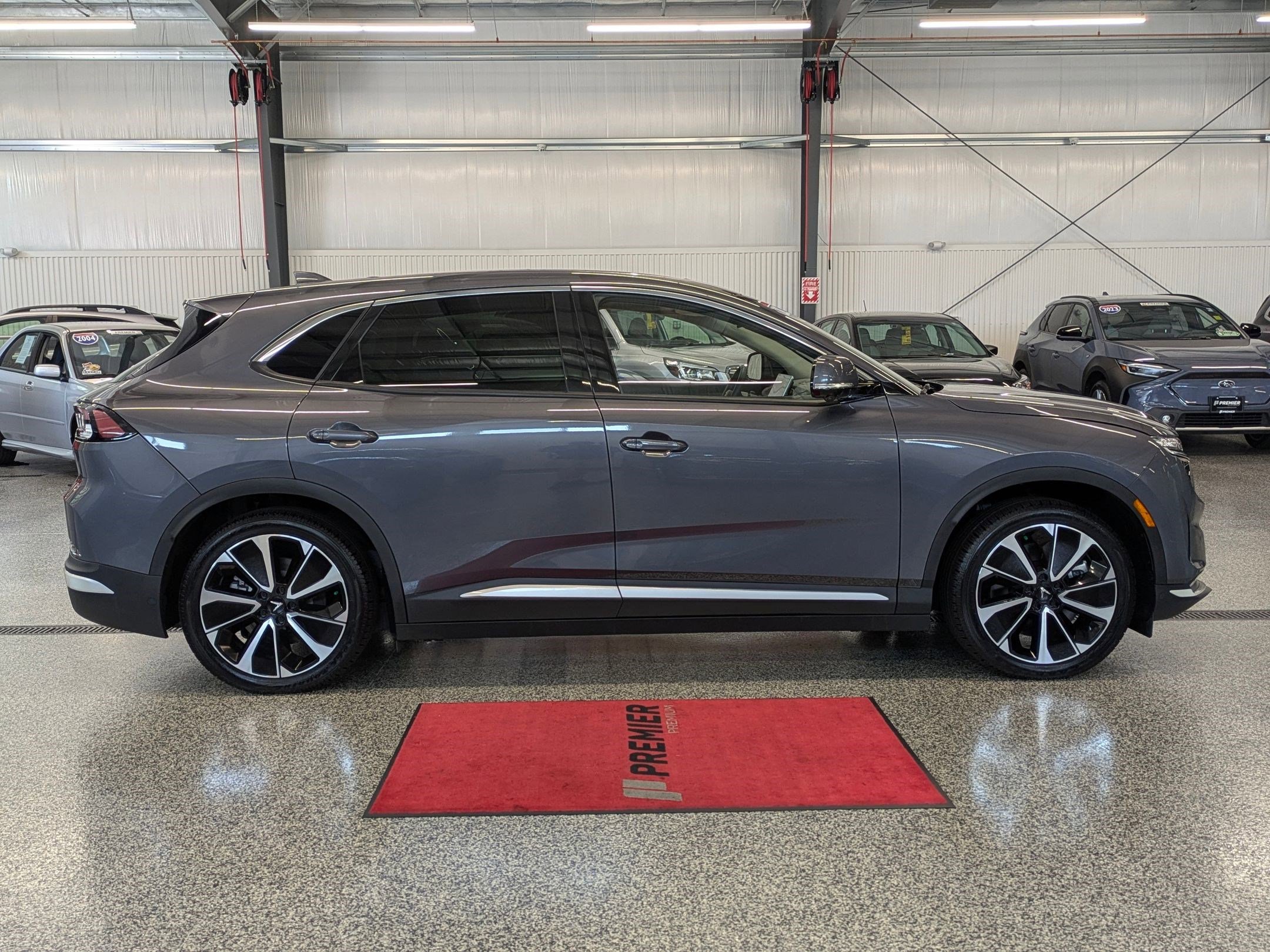 2023 Vinfast VF 8 8 photo 2