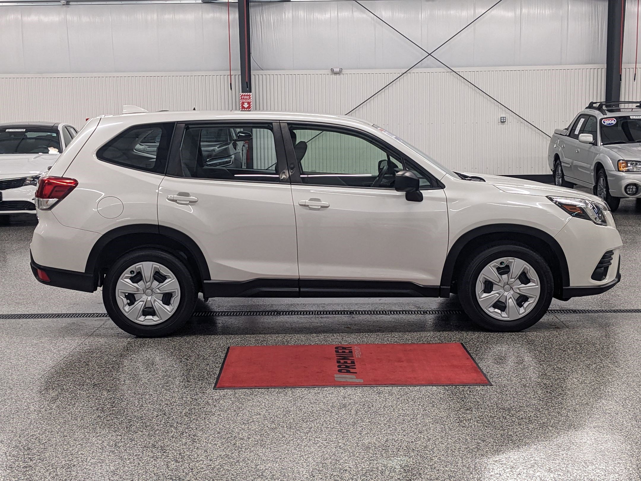 2022 Subaru Forester Base photo 2