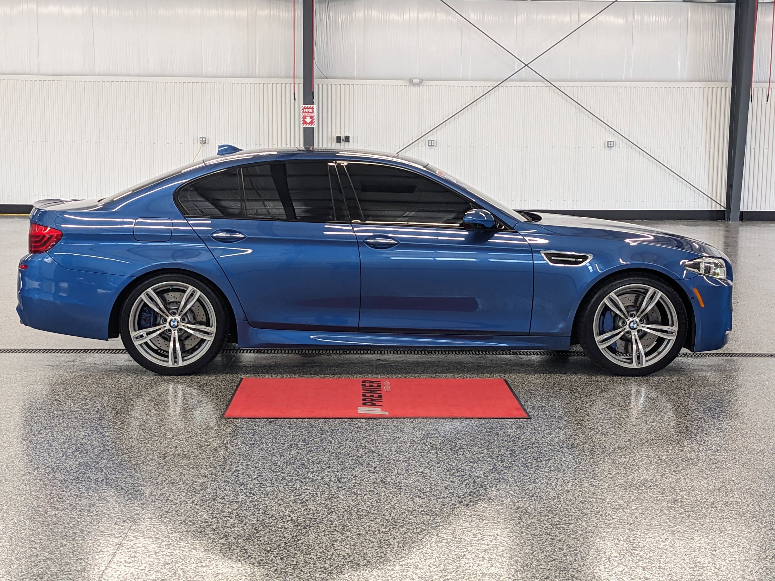 Used 2014 BMW 5 Series M5 with VIN WBSFV9C54ED593622 for sale in Branford, CT