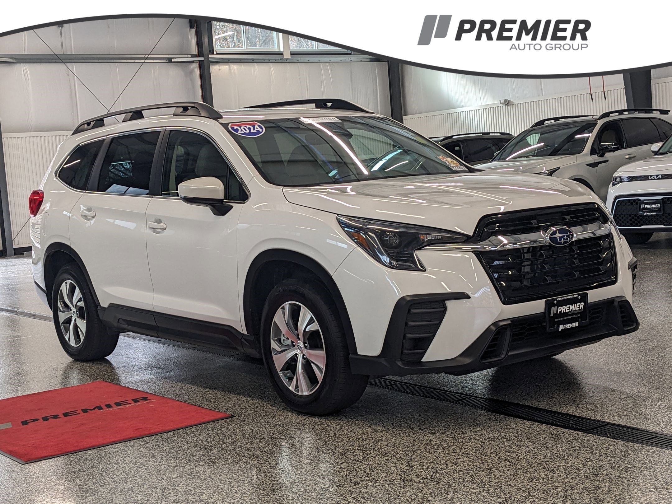 2024 Subaru Ascent Premium's photo