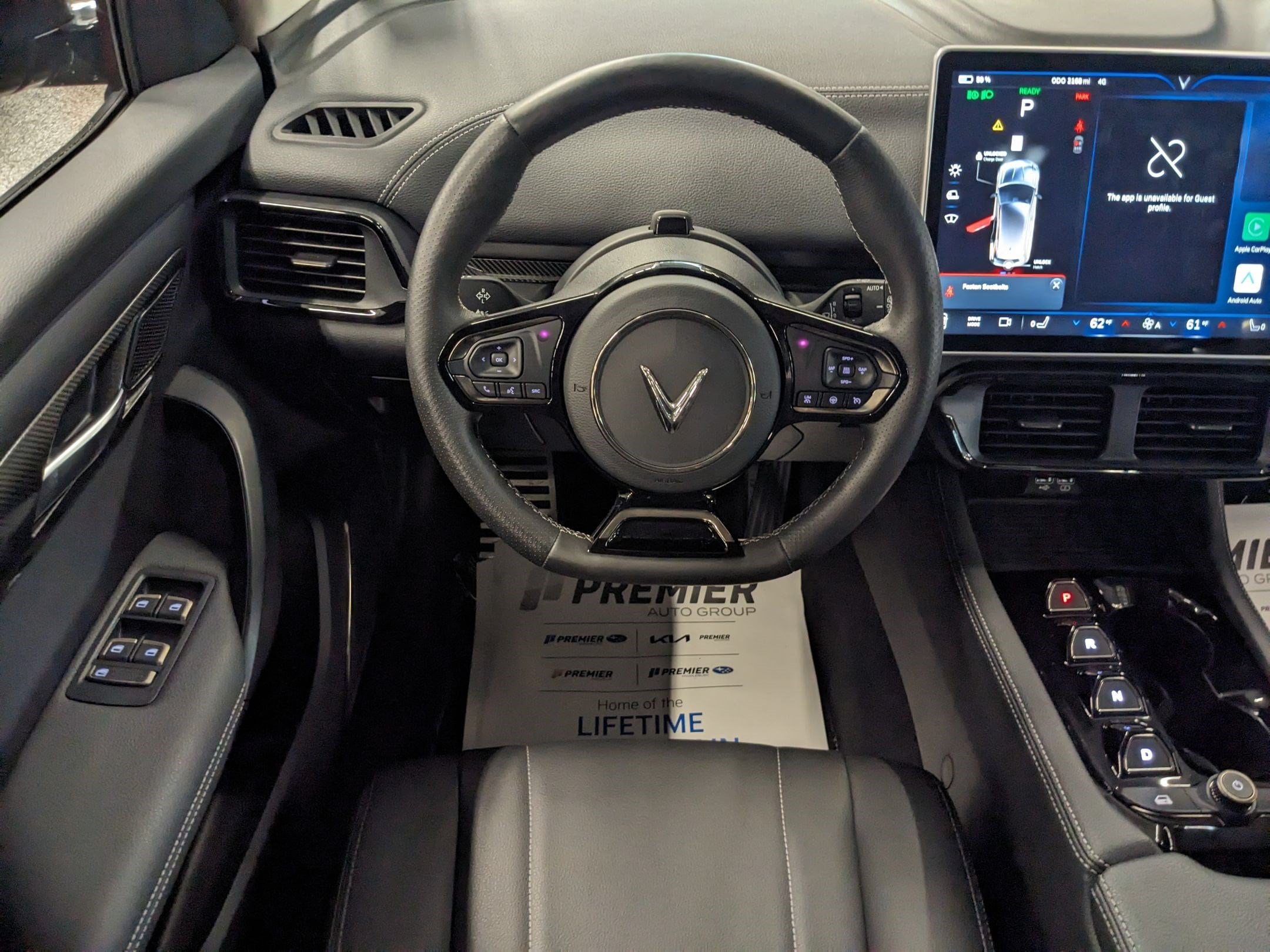 2023 VinFast VF 8 ECO - Photo 12