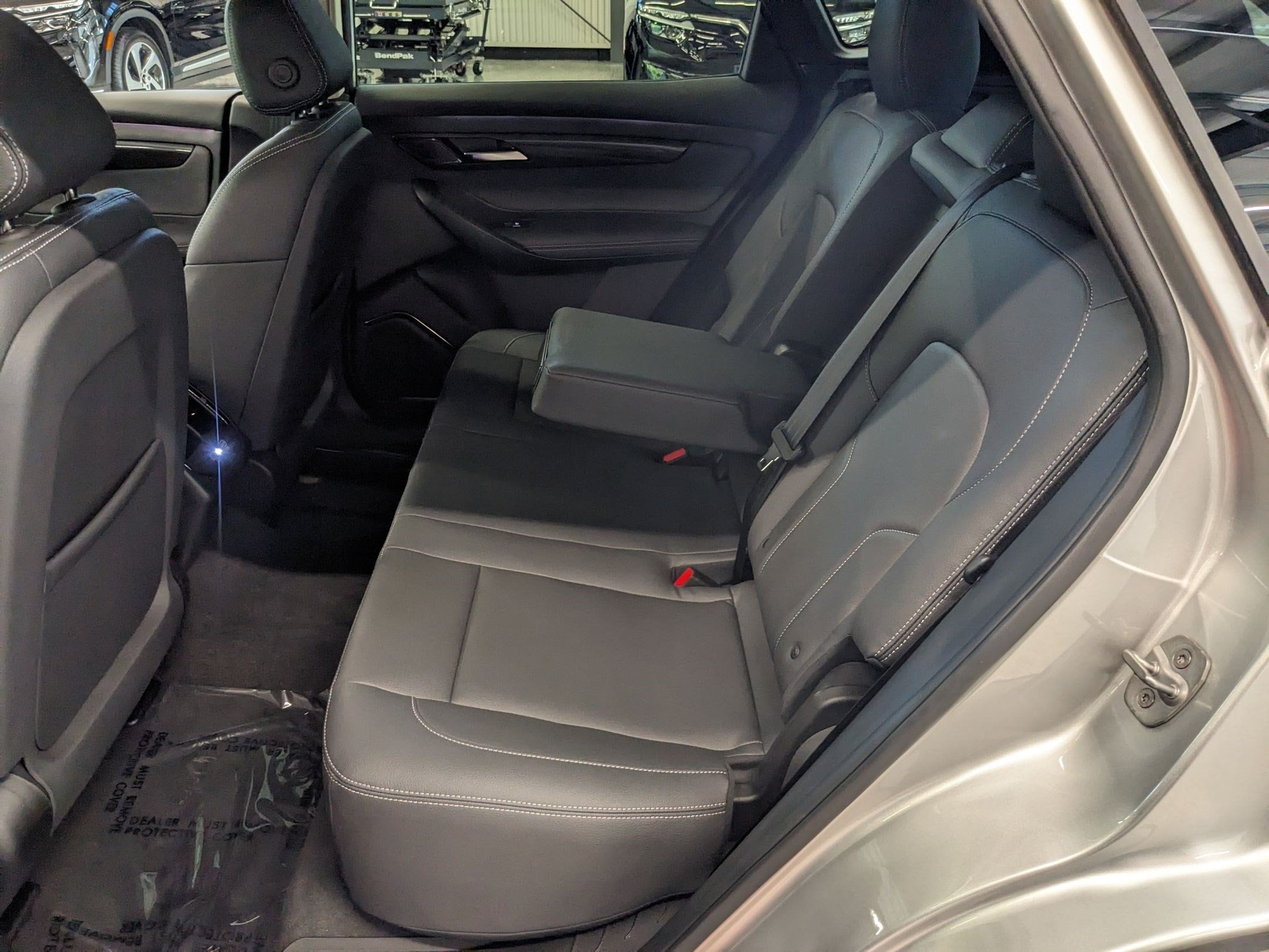 2023 VinFast VF 8 ECO - Photo 10