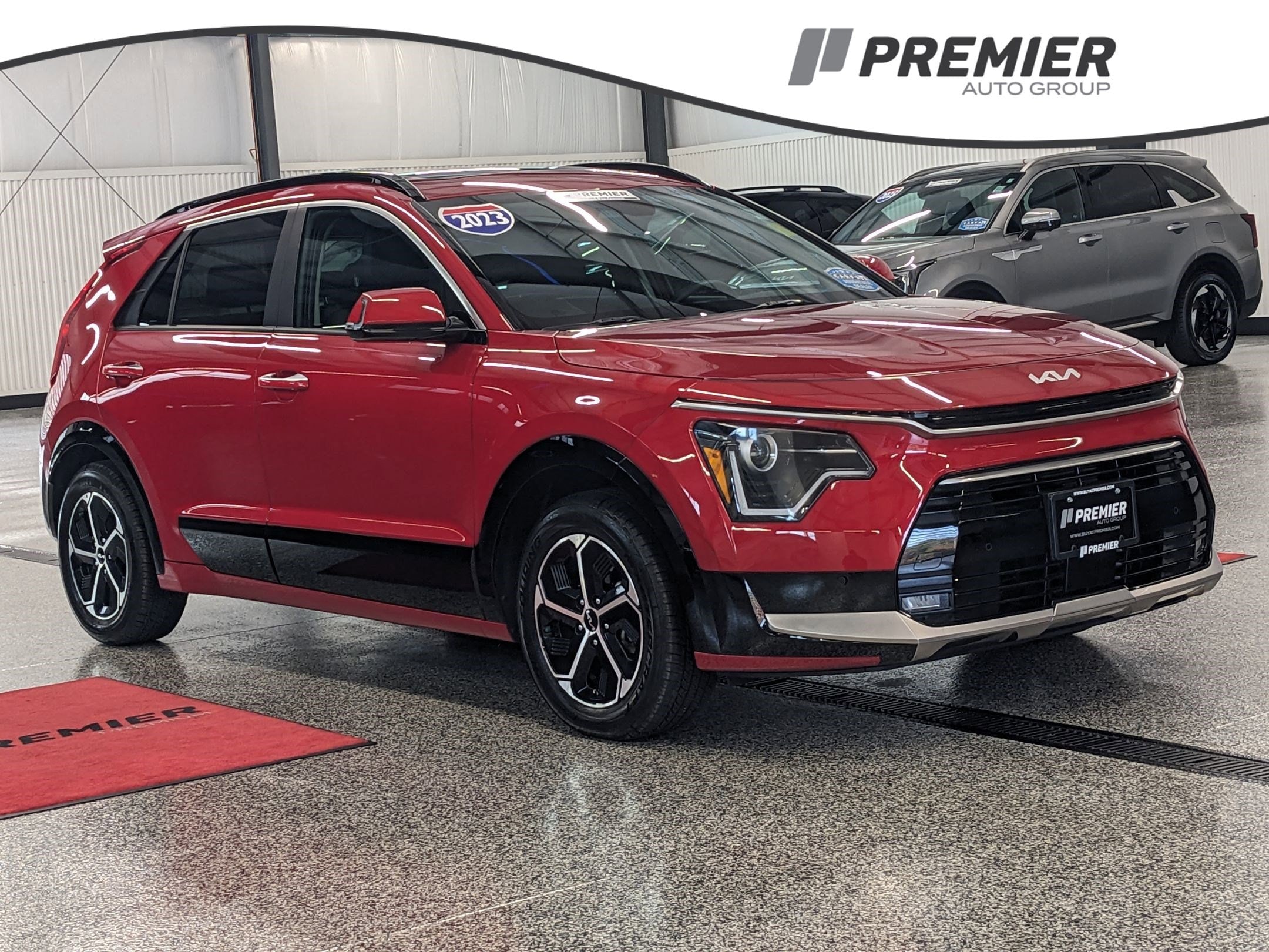 2023 Kia Niro SX's photo