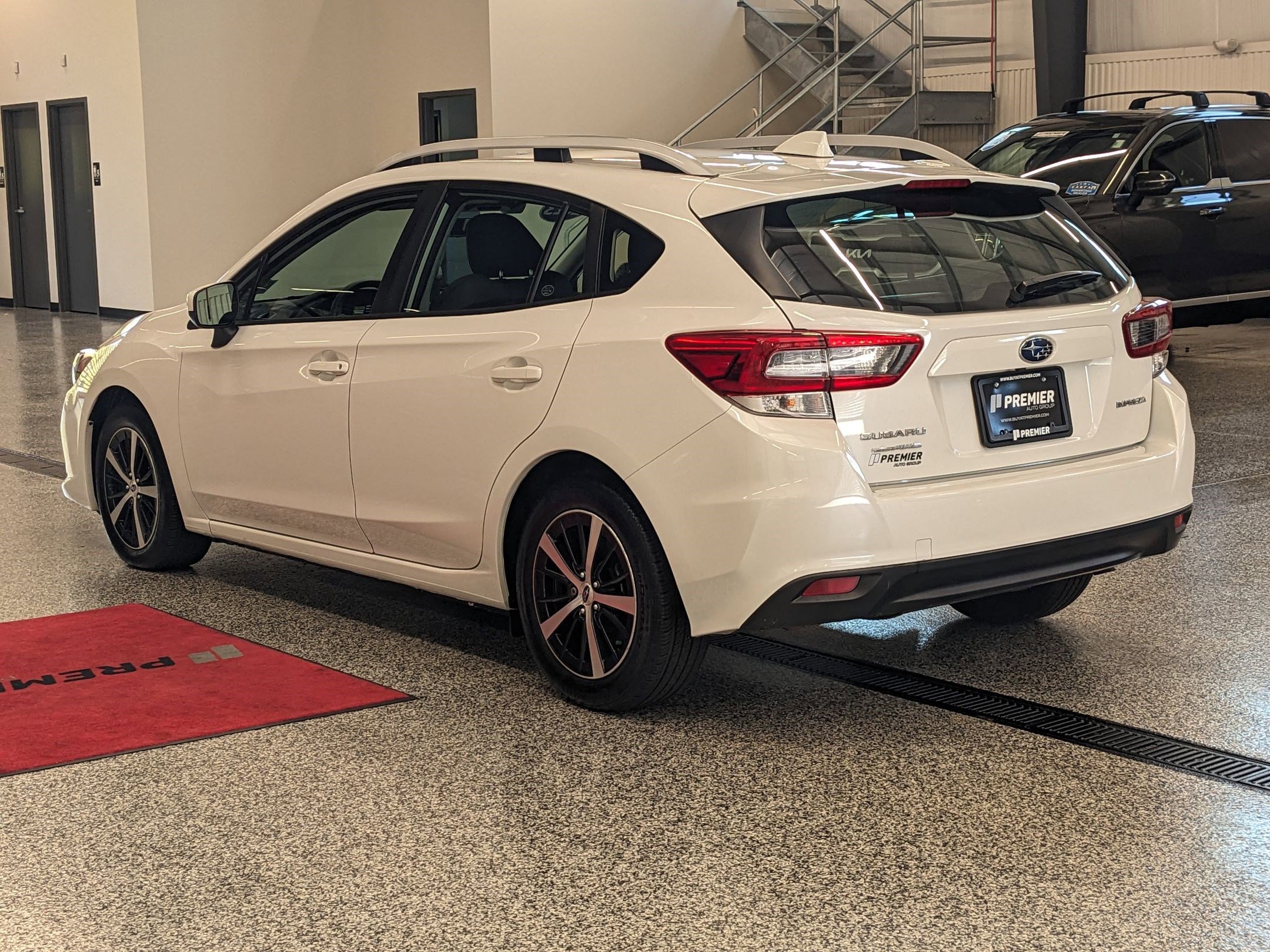 2023 Subaru Impreza Premium photo 4