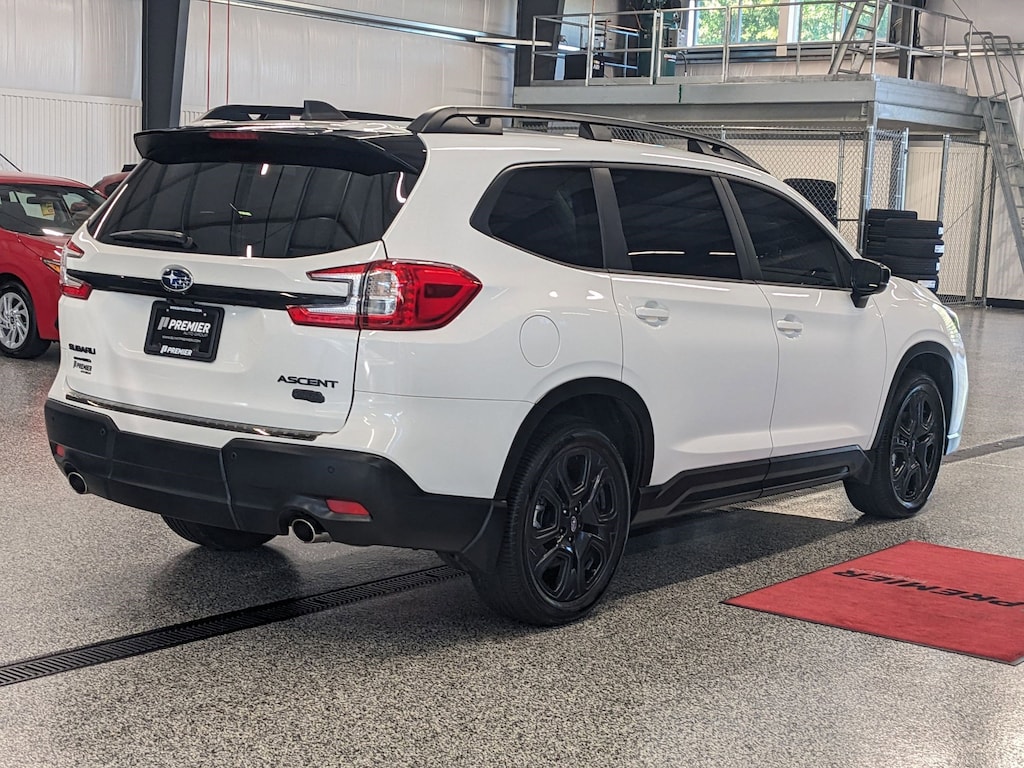 Certified 2025 Subaru Ascent Onyx Edition Touring Sport Utility