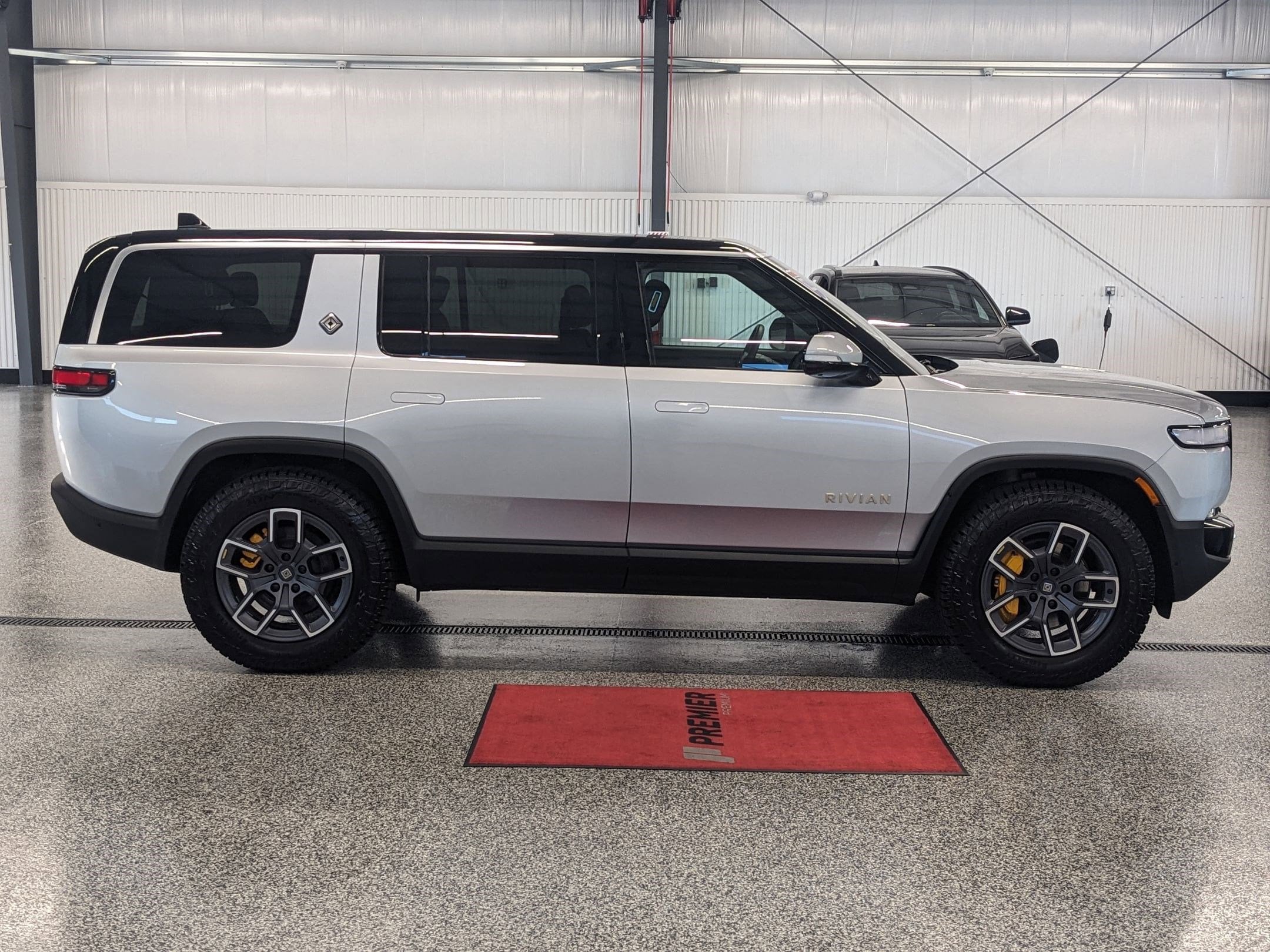 Used 2022 Rivian R1S Launch Edition with VIN 7PDSGABL2NN001168 for sale in Branford, CT