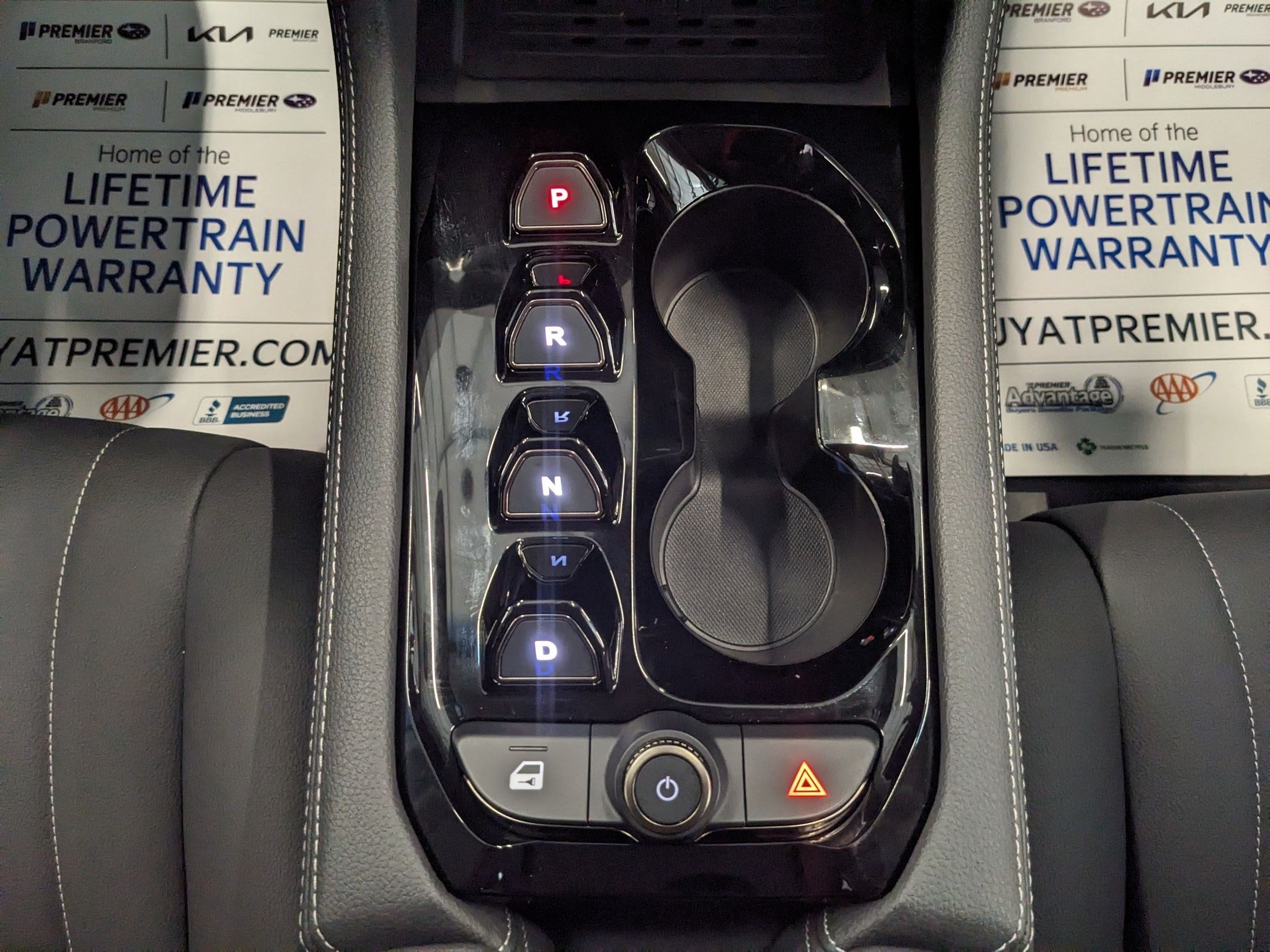 2023 VinFast VF 8 ECO - Photo 15