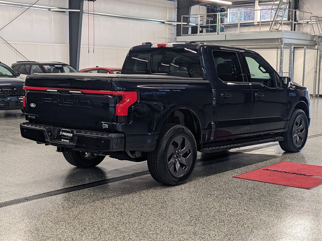 Used 2024 Ford F-150 Lightning LARIAT Crew Cab Pickup