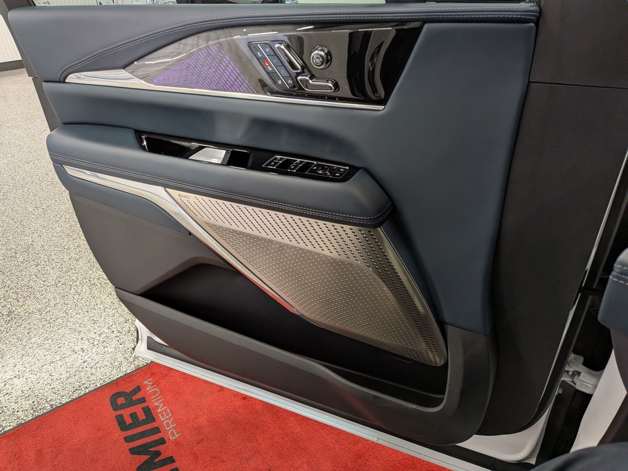 2025 Cadillac Escalade IQ Sport 2 - Photo 22