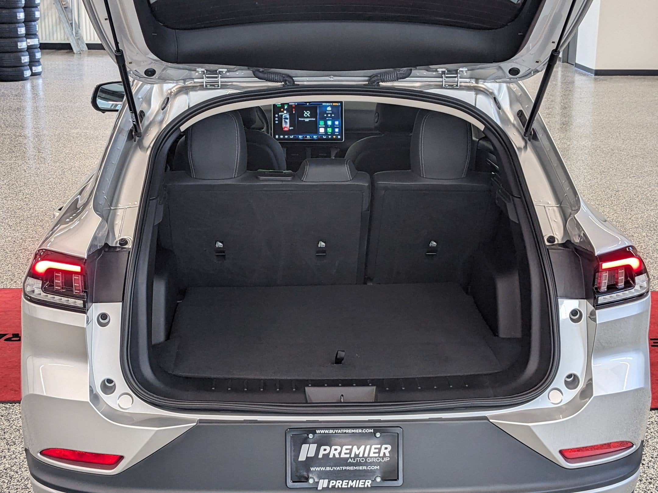 2023 VinFast VF 8 ECO - Photo 26