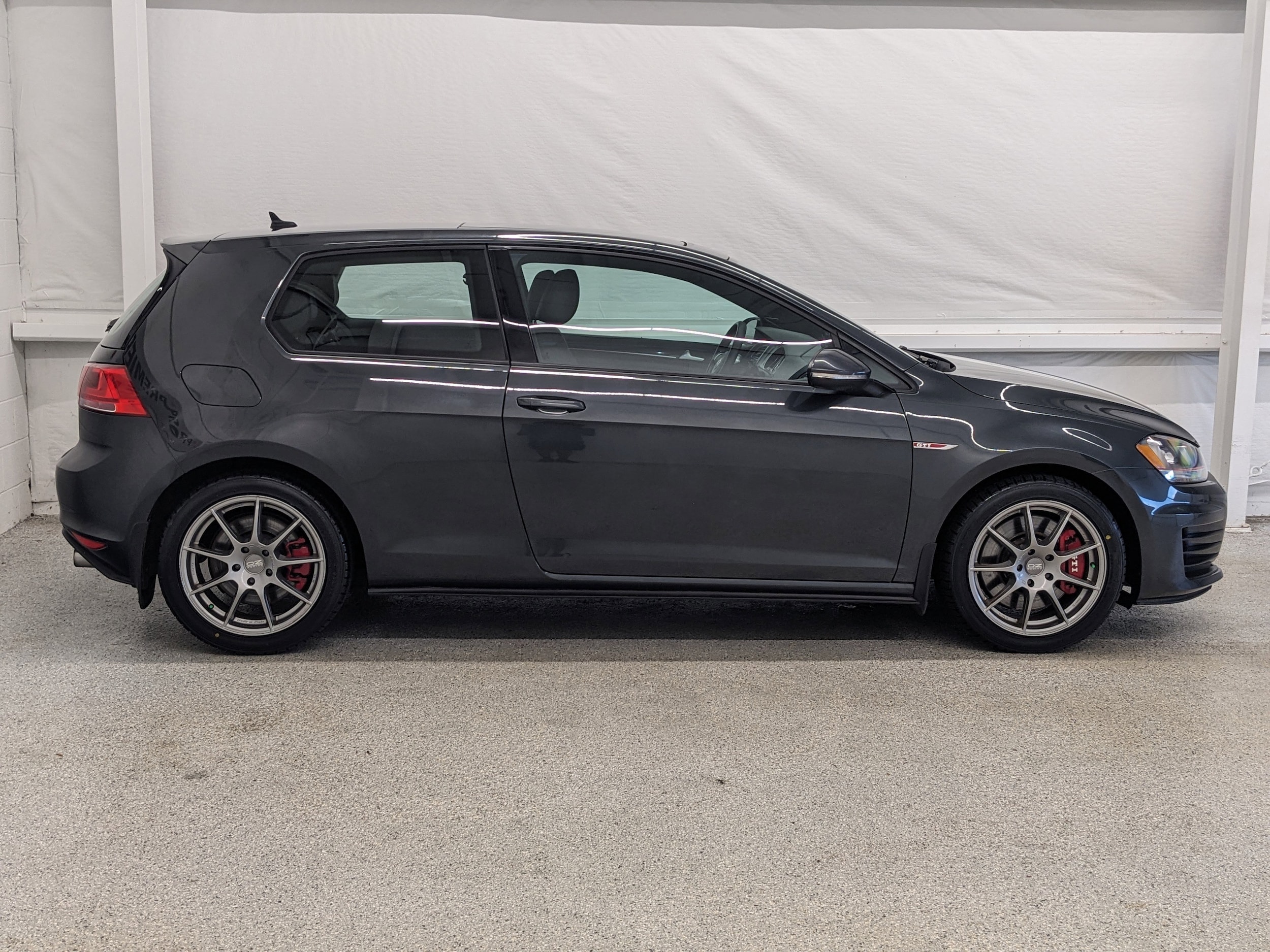 Used 2016 Volkswagen Golf GTI SE with VIN 3VWY47AU4GM009208 for sale in Branford, CT