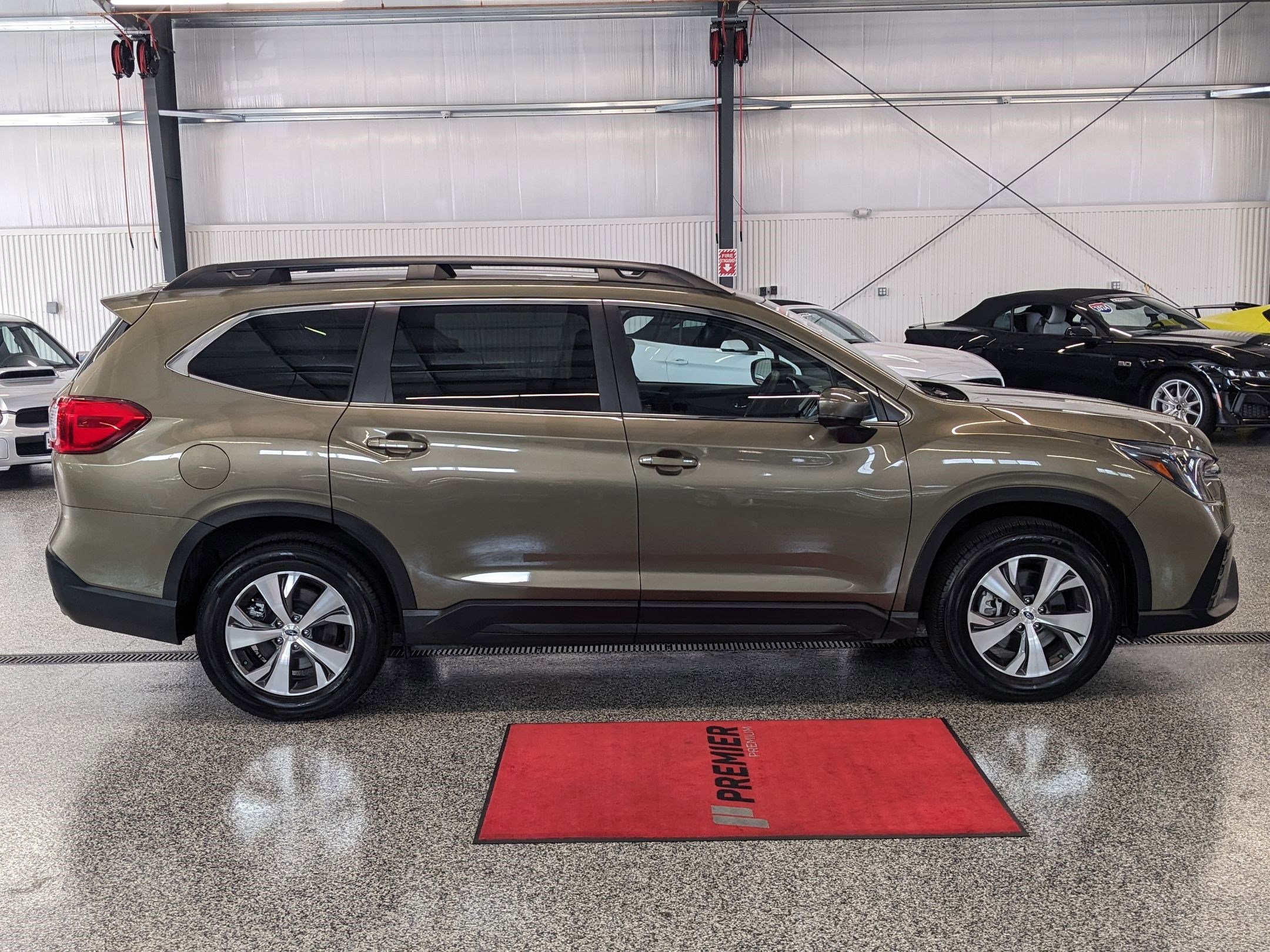 2024 Subaru Ascent Premium photo 2