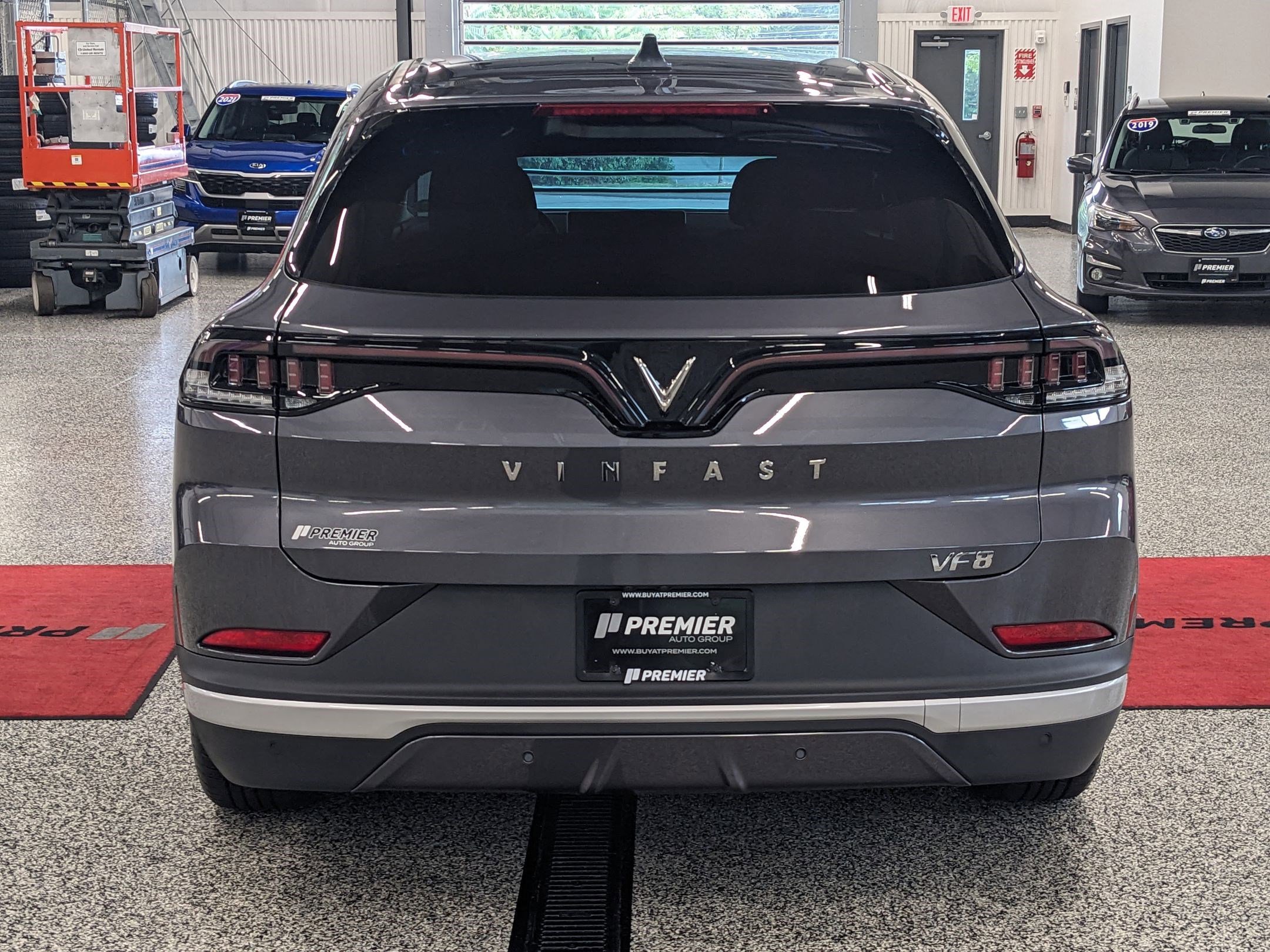 2023 Vinfast VF 8 8 photo 4