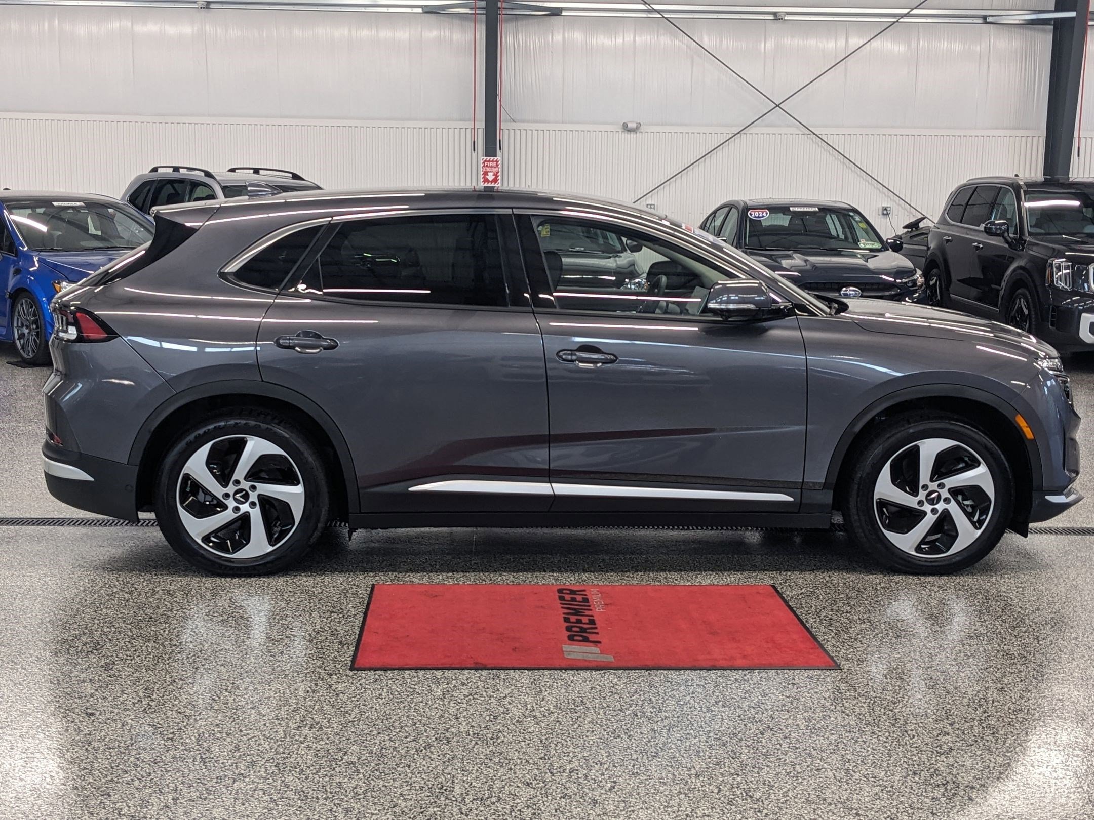2023 Vinfast VF 8 8 photo 2