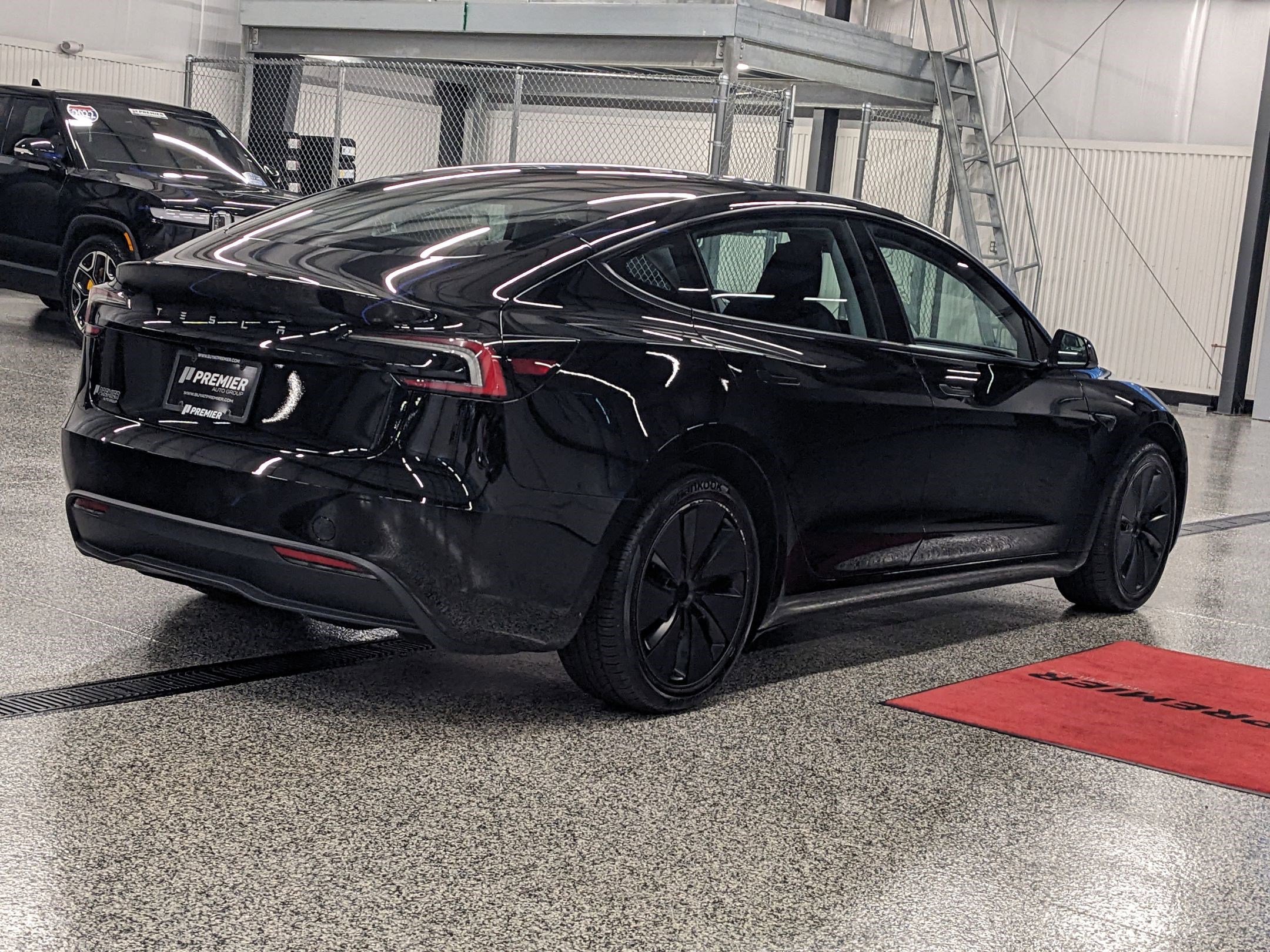 2025 Tesla Model 3 Long Range photo 3