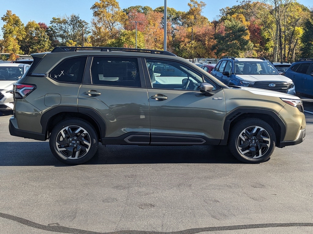 New 2025 Subaru Forester Hybrid Limited SUV
