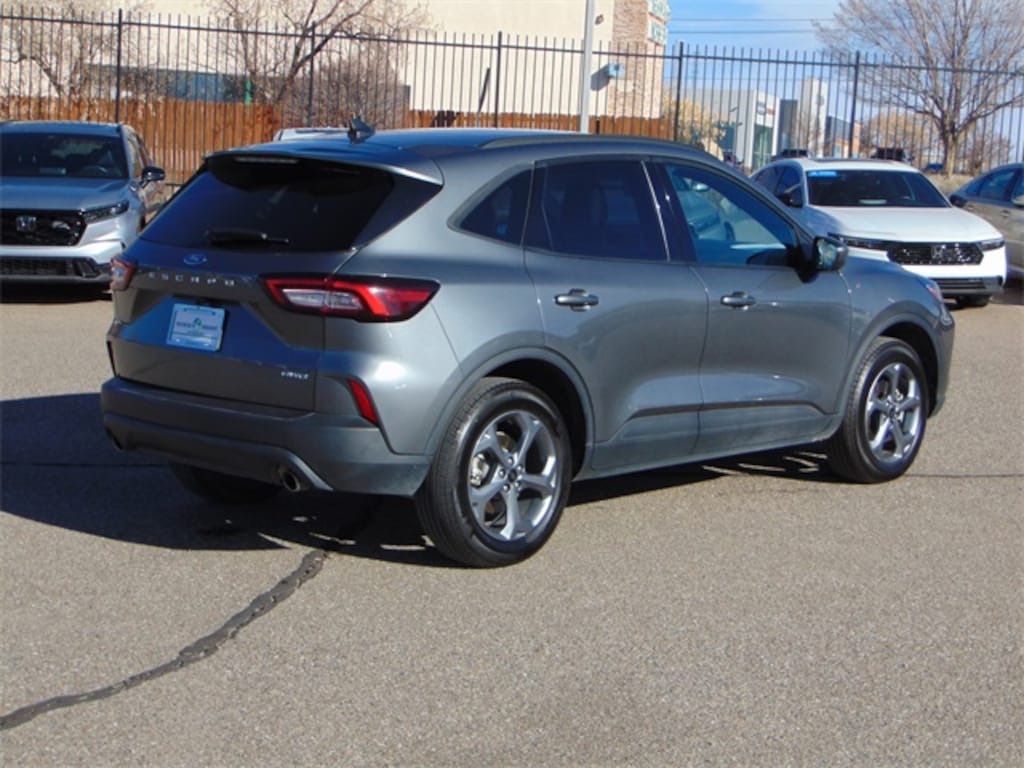 Used 2025 Ford Escape ST-Line Select SUV