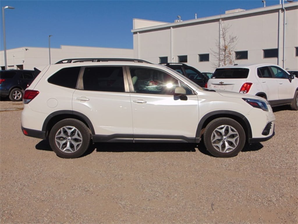 Used 2023 Subaru Forester Premium SUV