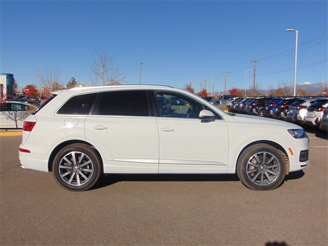 2017 Audi Q7 3.0T Premium Plus photo 2