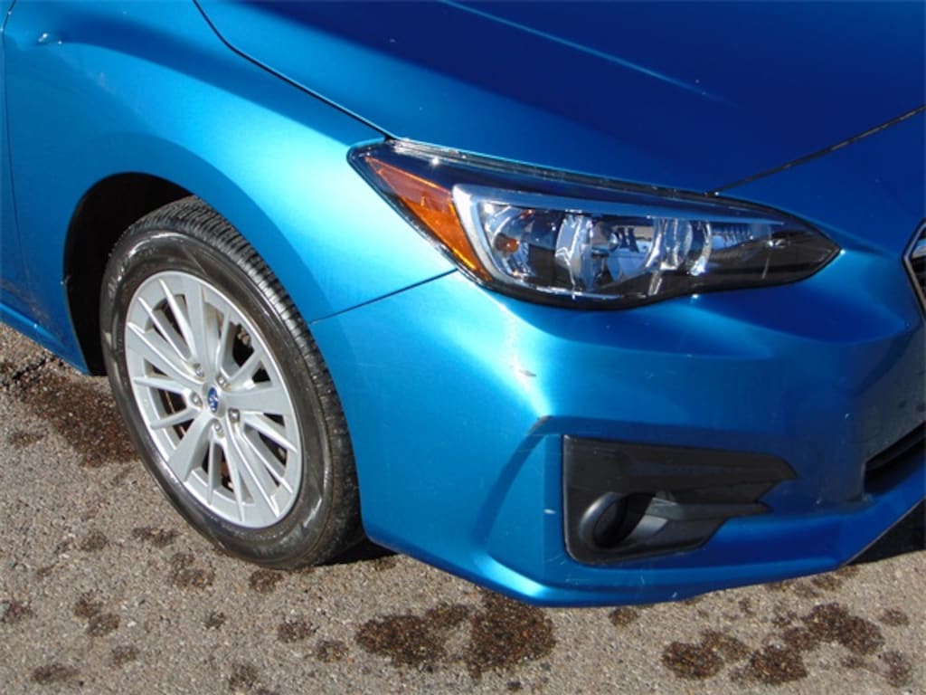 Used 2017 Subaru Impreza 2.0i Premium 5-door