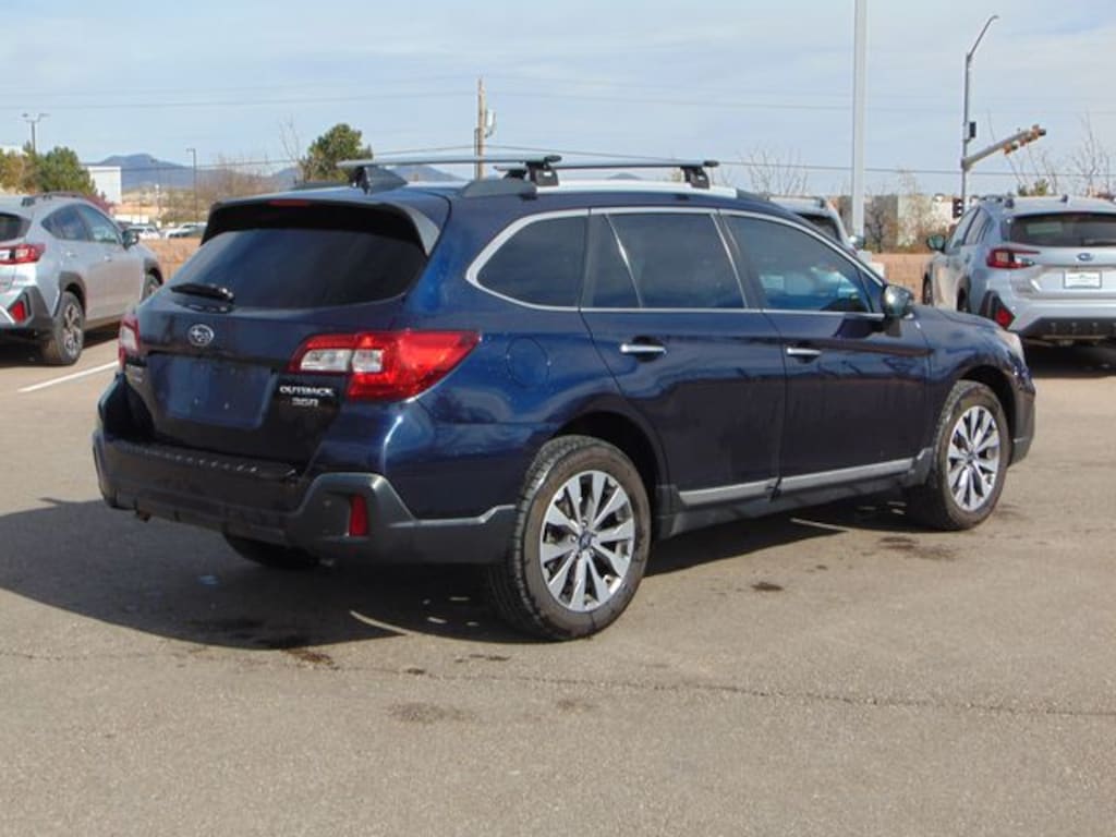 Used 2018 Subaru Outback 3.6R Touring with Starlink SUV