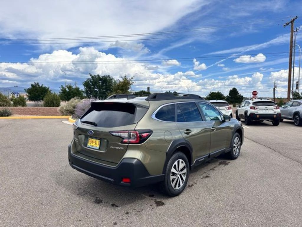 Used 2025 Subaru Outback Premium SUV