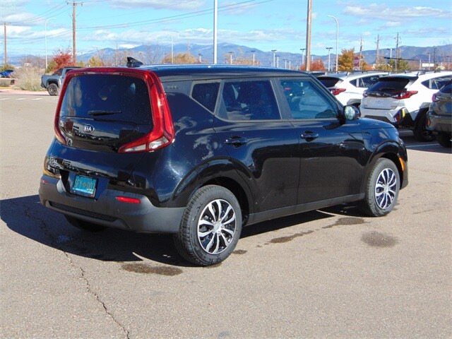 2021 Kia Soul LX photo 3
