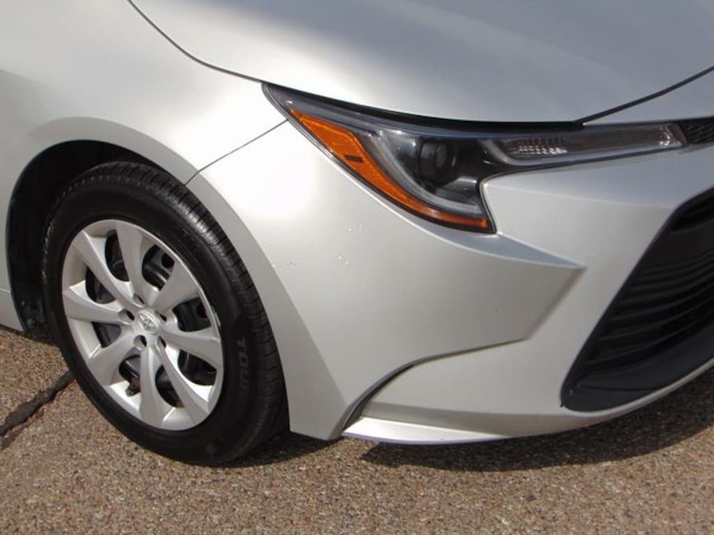 Used 2024 Toyota Corolla LE Sedan