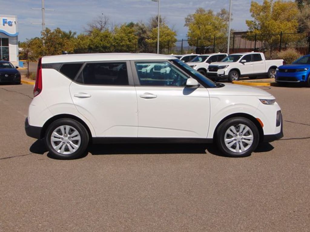 Used 2022 Kia Soul LX Hatchback
