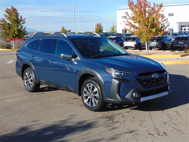 2025 Subaru Outback Touring's photo