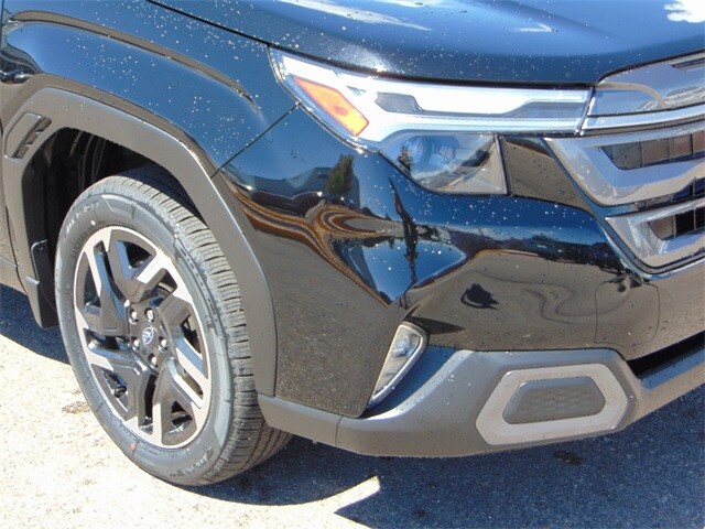 2025 Subaru Forester Limited photo 2