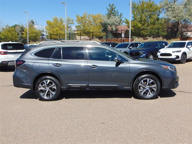 2022 Subaru Outback Touring XT photo 3