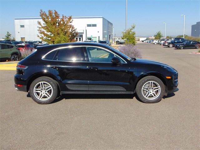 2021 Porsche Macan S photo 3