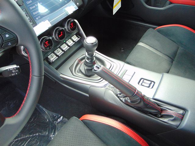 2025 Subaru BRZ Limited - Photo 14
