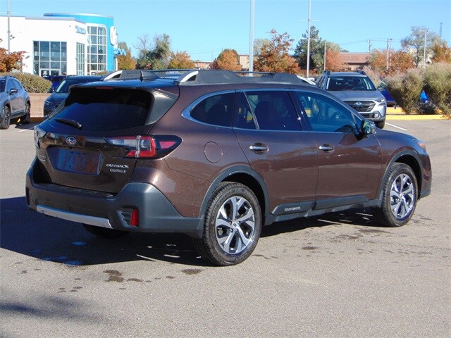 2022 Subaru Outback Touring photo 4
