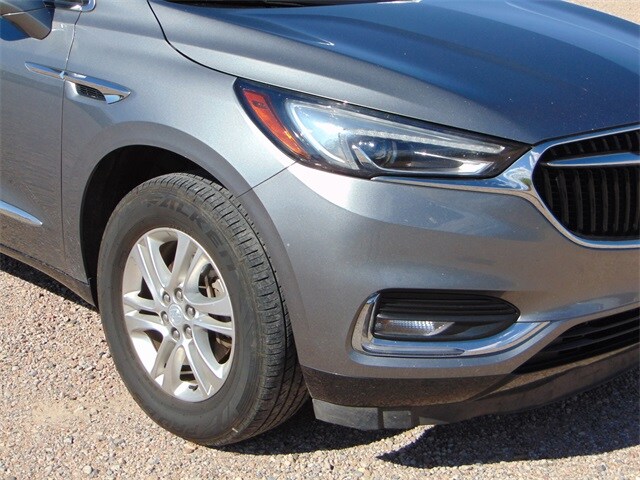 2019 Buick Enclave Essence photo 2