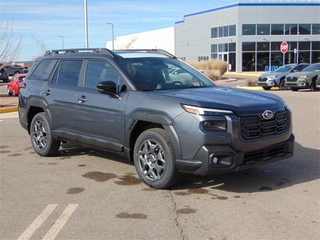 2026 Subaru Outback Premium's photo