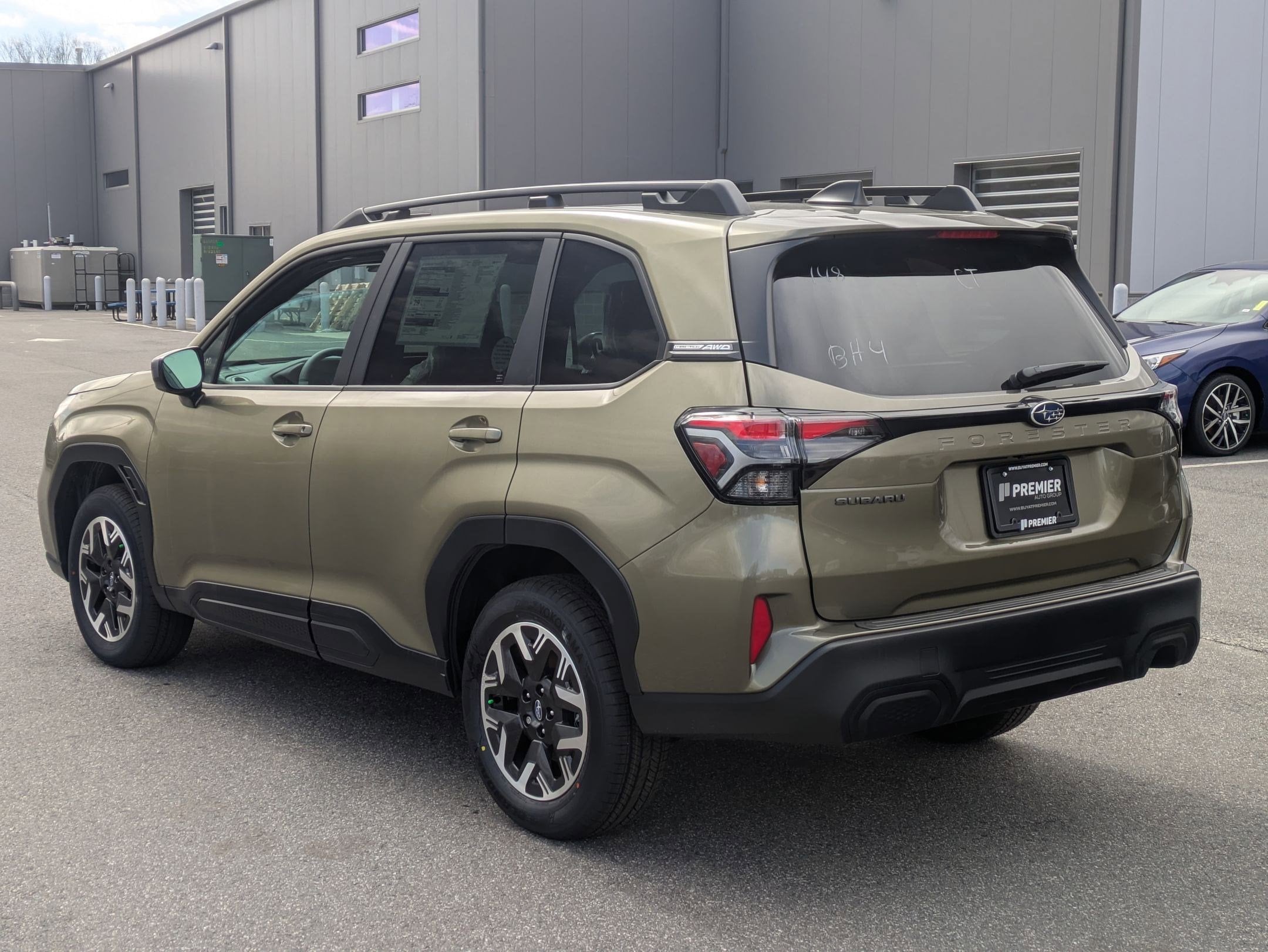 2026 Subaru Forester Premium - Photo 6