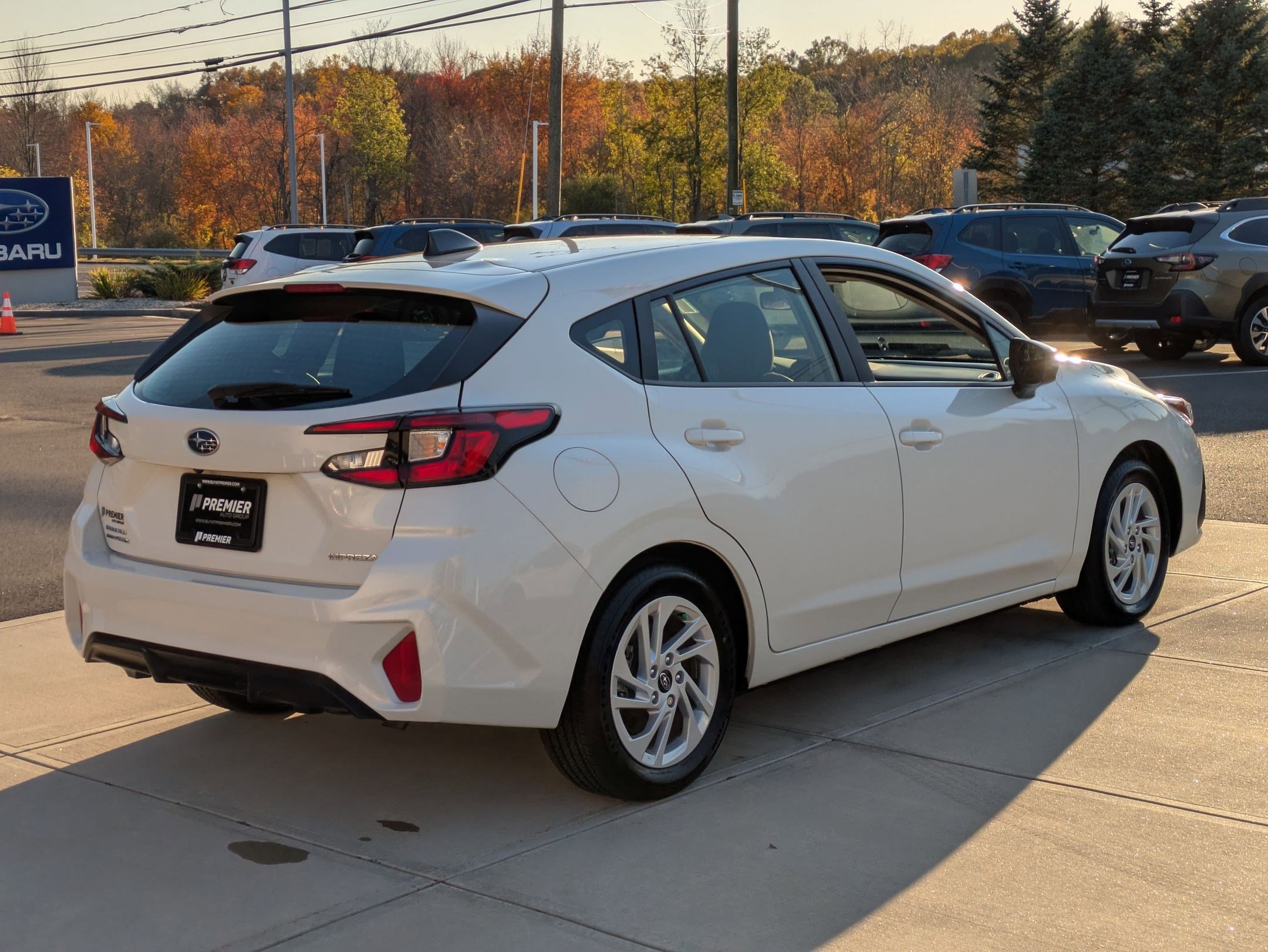 2024 Subaru Impreza Base photo 3