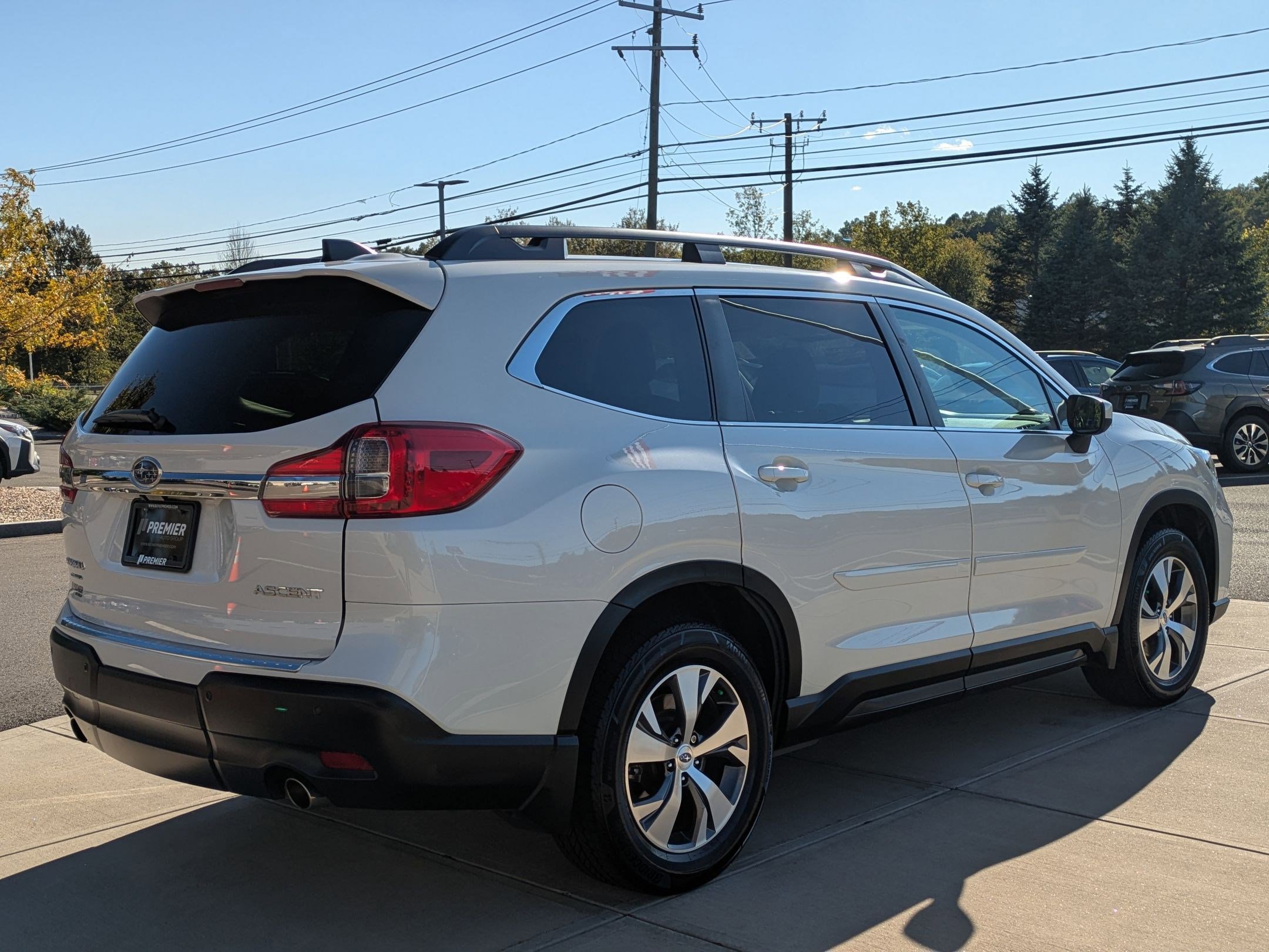 2022 Subaru Ascent Premium photo 2
