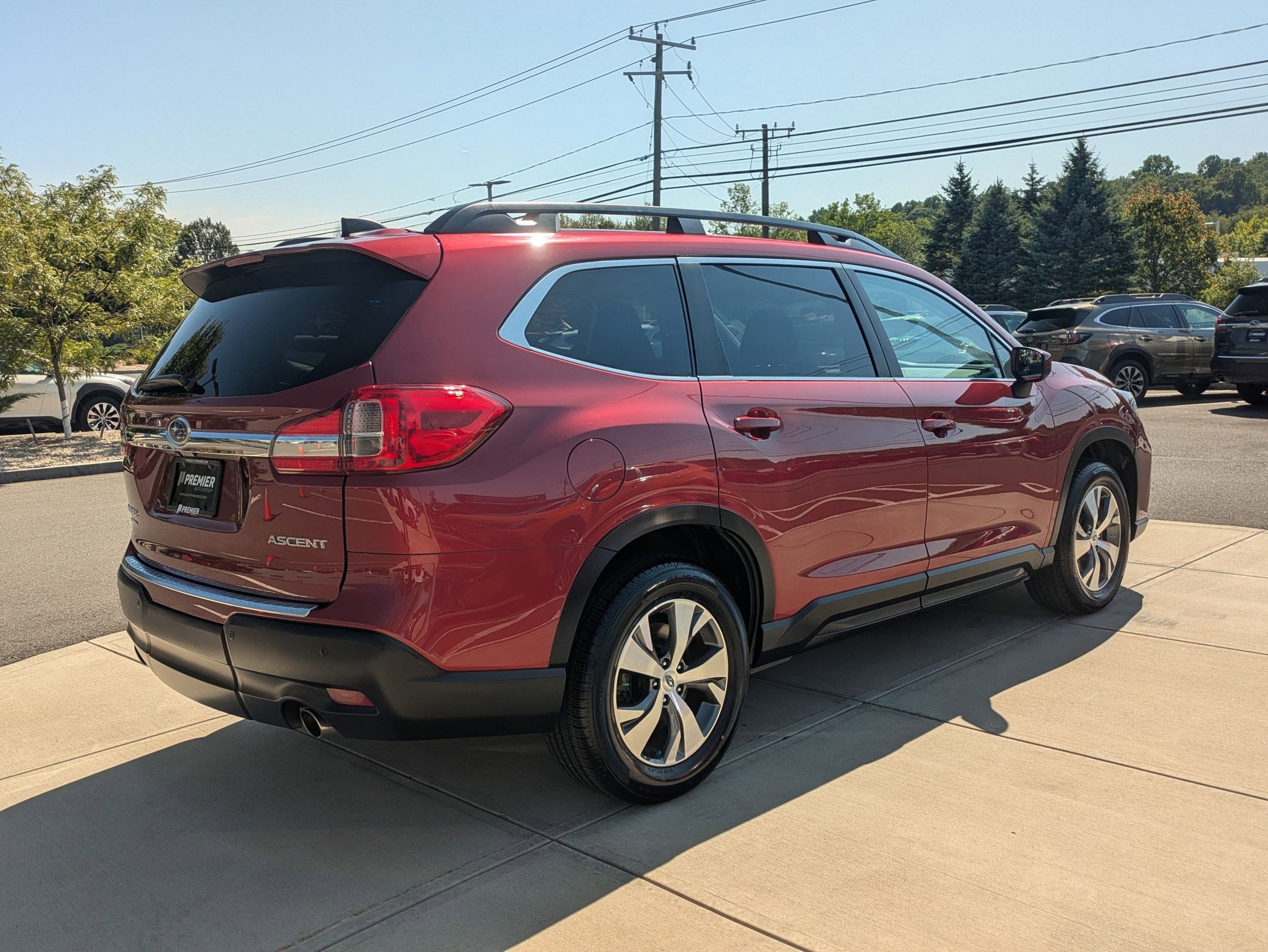 2022 Subaru Ascent Premium photo 2