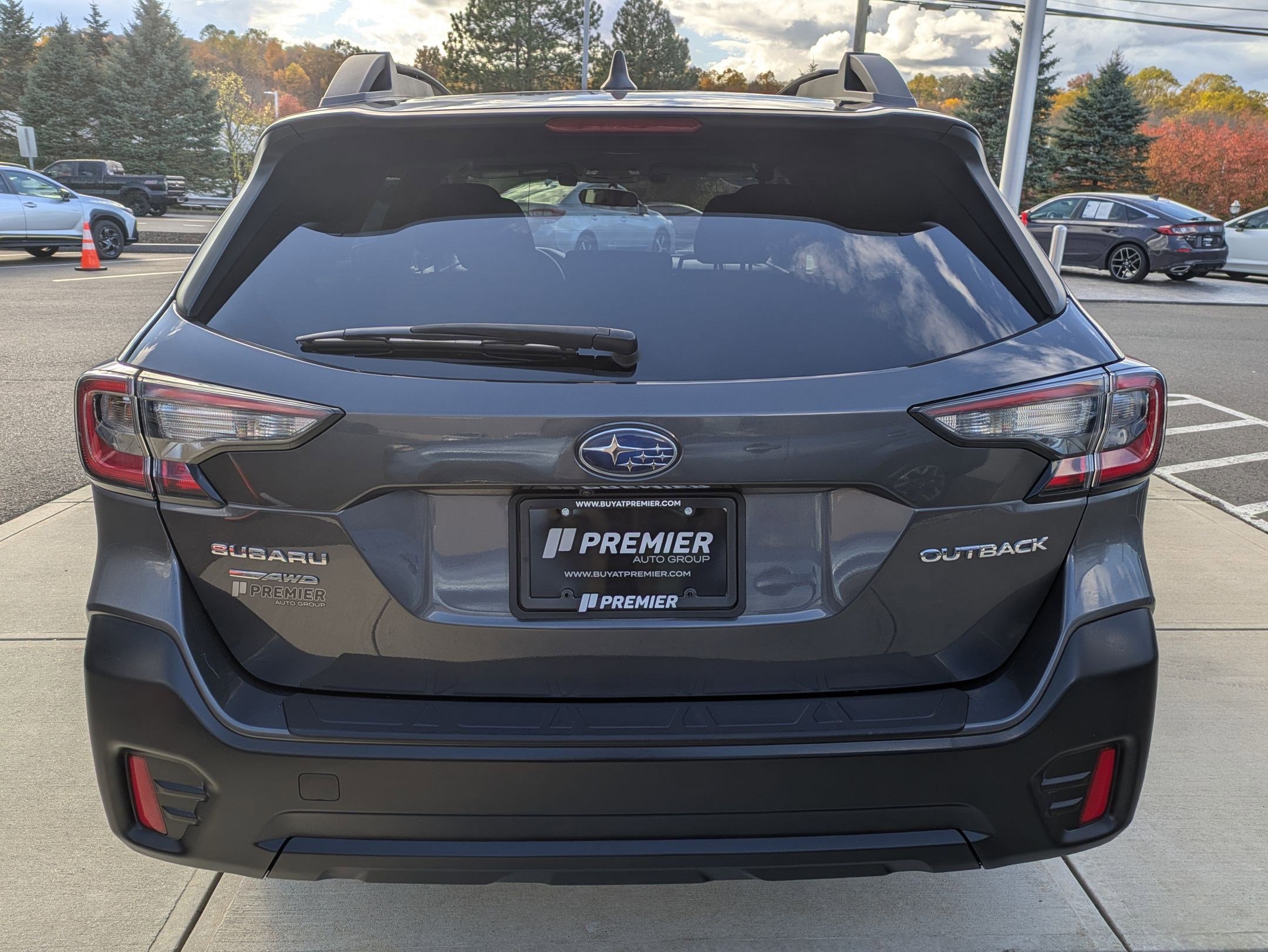 2022 Subaru Outback Premium photo 3