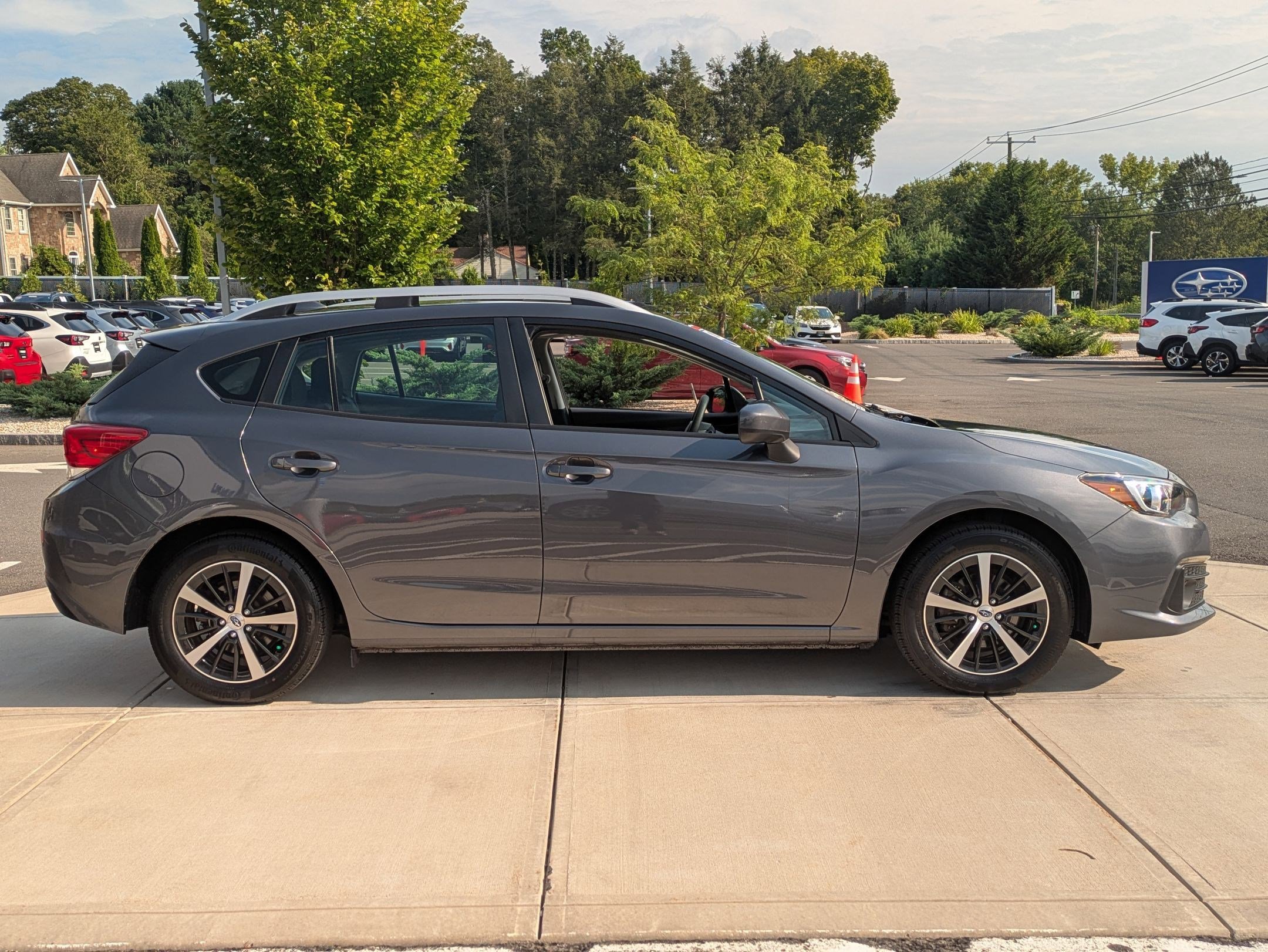 2023 Subaru Impreza Premium photo 2