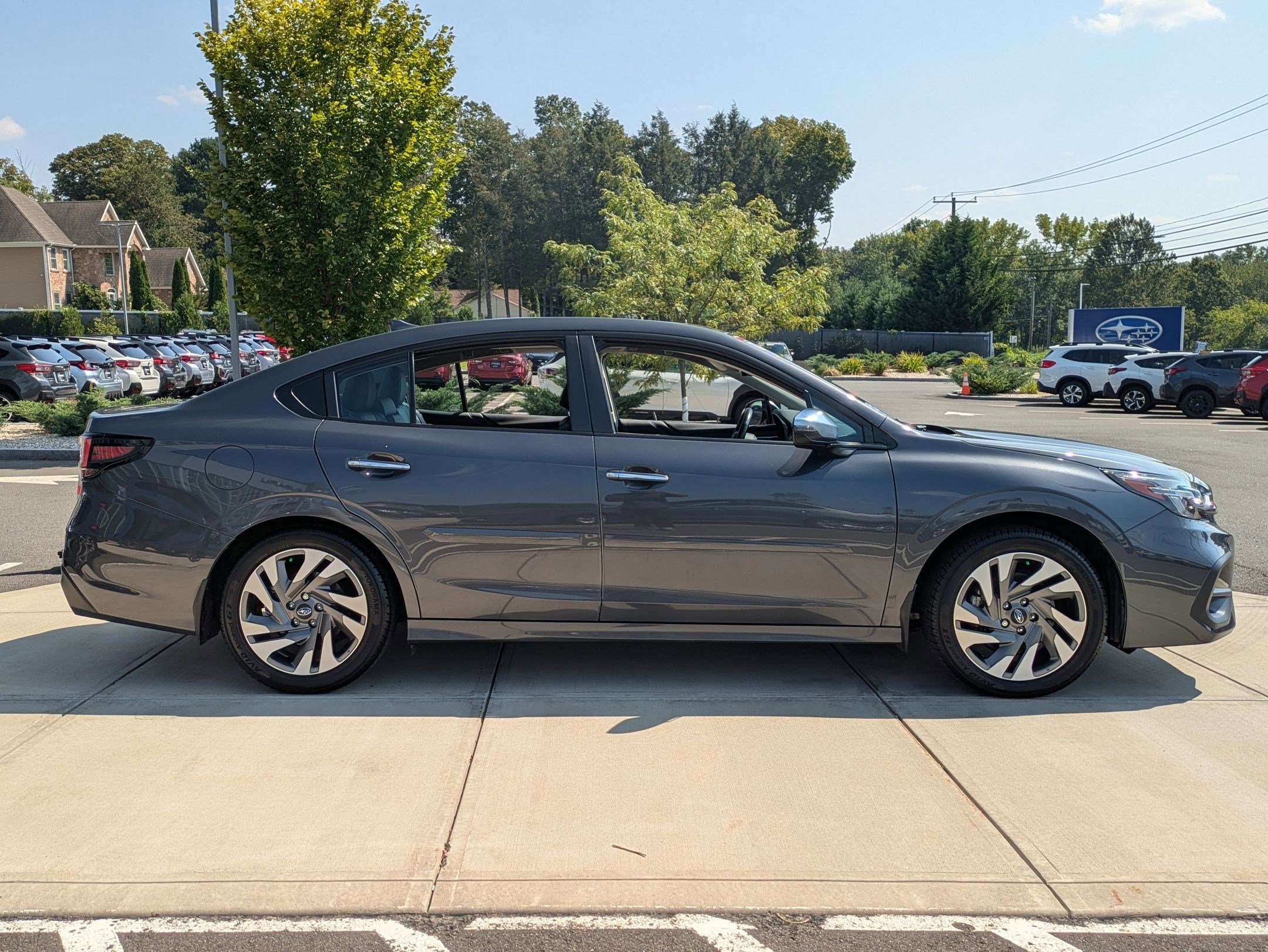 2024 Subaru Legacy Touring XT photo 2
