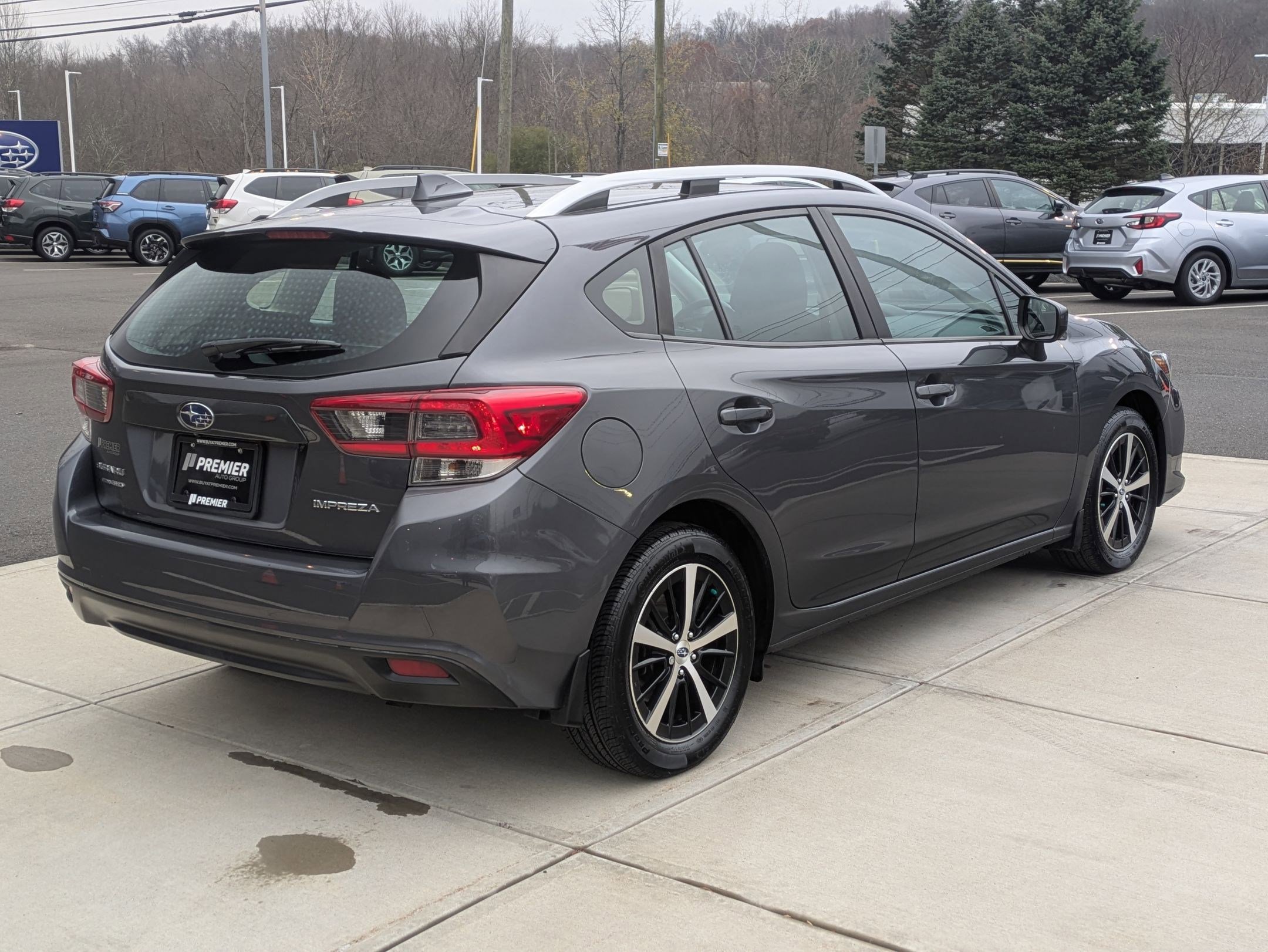 2022 Subaru Impreza Premium photo 2