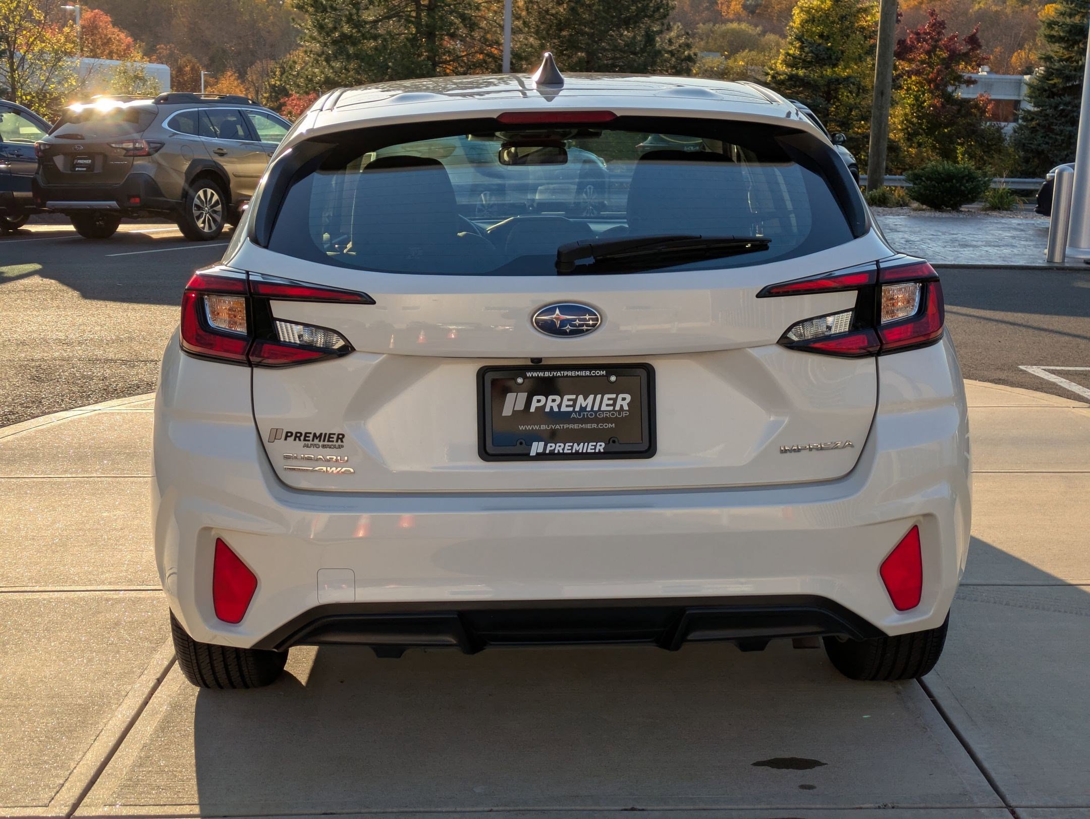 2024 Subaru Impreza Base photo 4