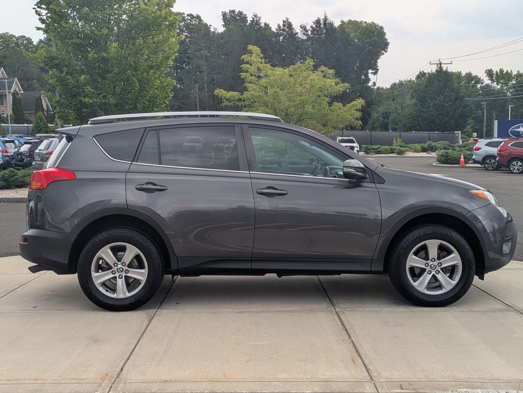 Used 2015 Toyota RAV4 XLE with VIN 2T3RFREV3FW381846 for sale in Middlebury, CT