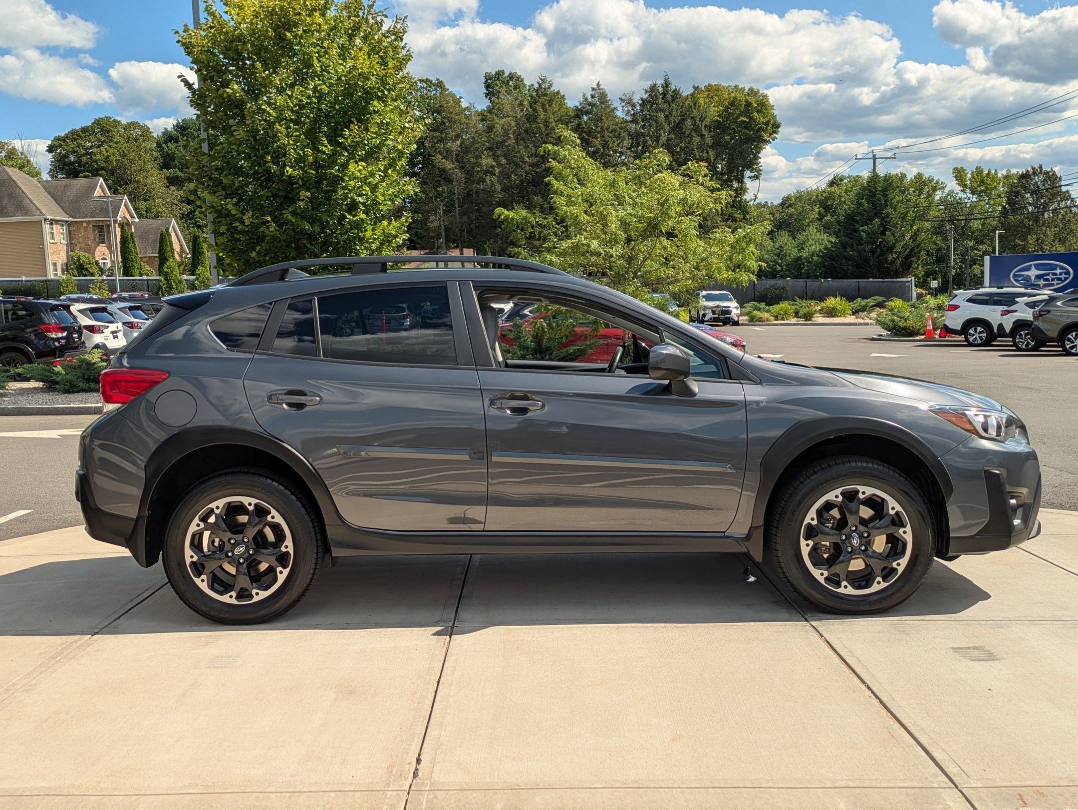2022 Subaru Crosstrek Premium photo 2