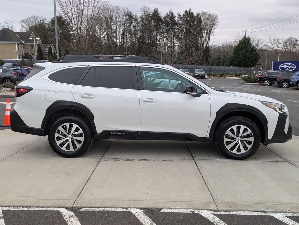 Used 2023 Subaru Outback Premium SUV