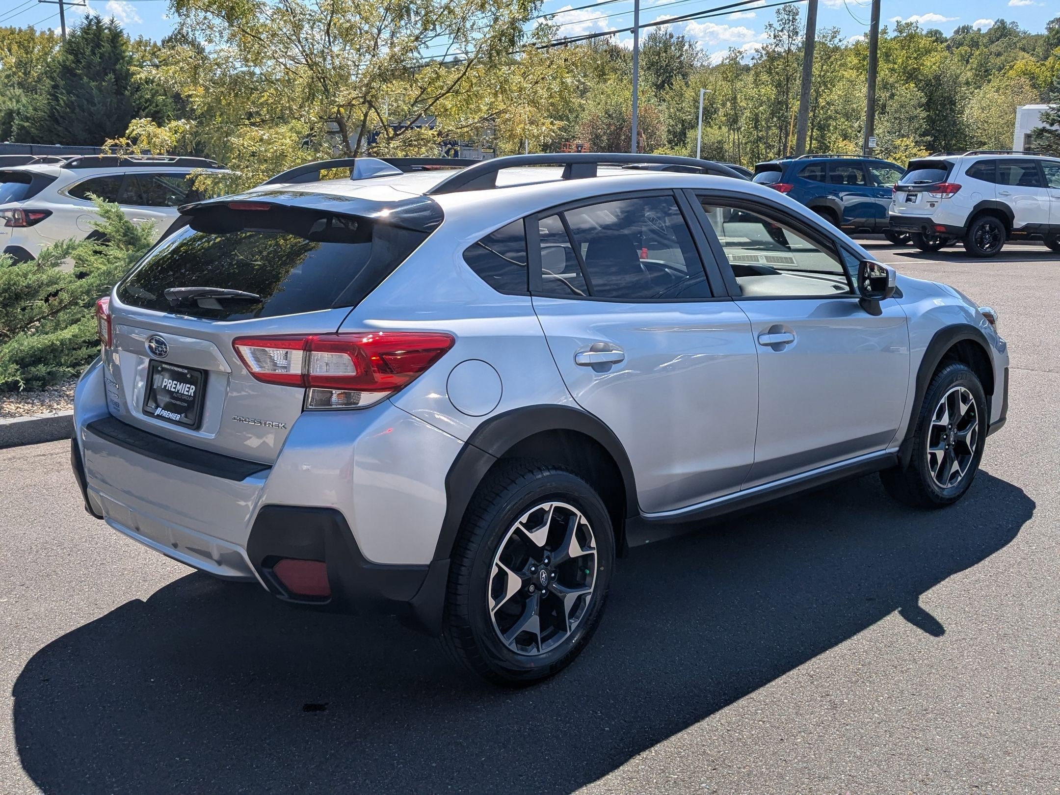 2019 Subaru Crosstrek 2.0i Premium photo 3
